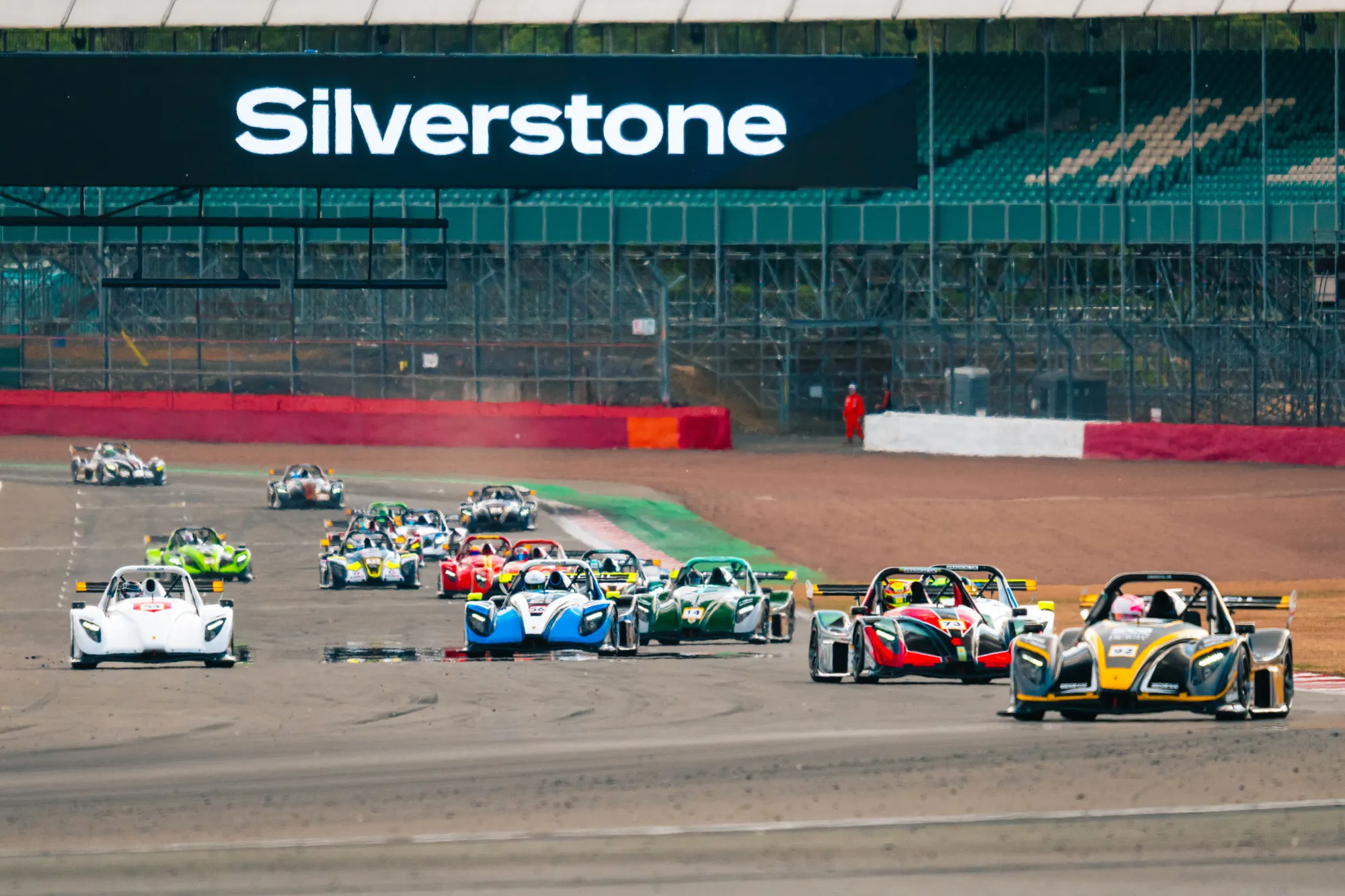 Report: Mutch doubles up as Silverstone delivers international flavour and late drama