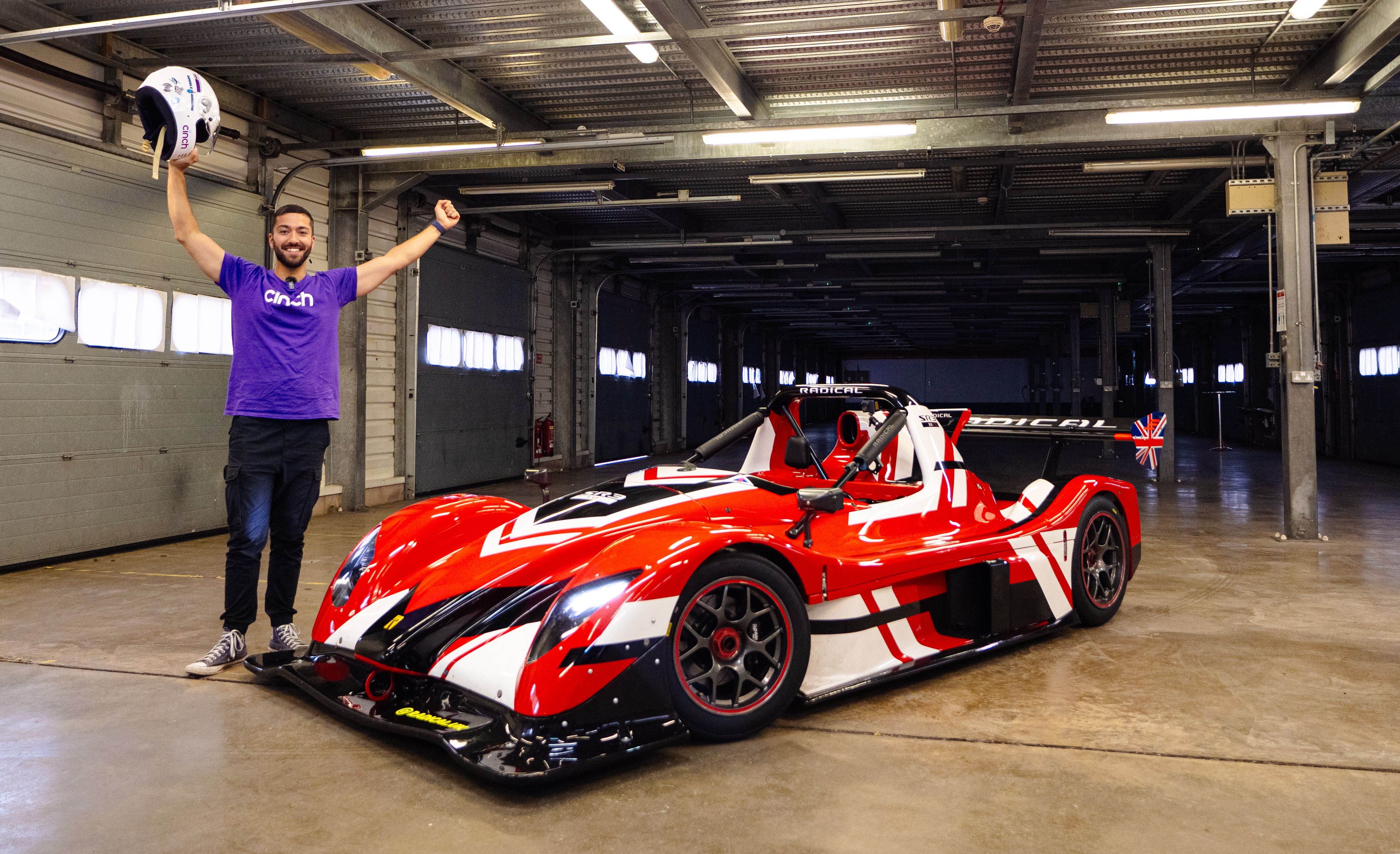 Radical Motorsport | News | Radical SR3 XXR obliterates Rockingham