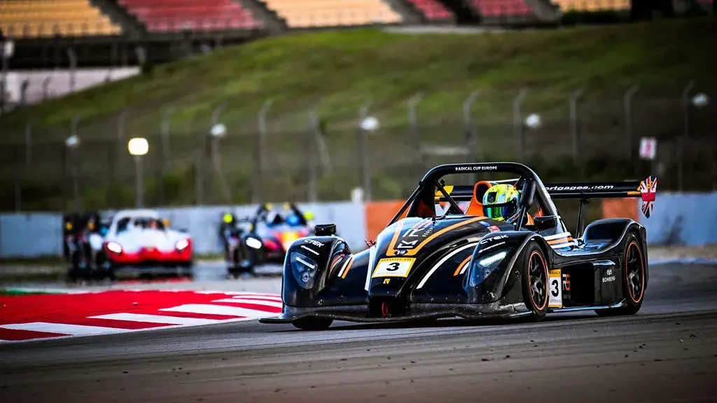 Littlewood and Macleod crowned inaugural Radical Cup Europe champions in Barcelona